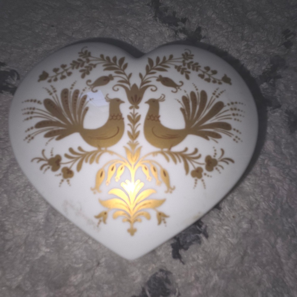 Heinrich Porcelain Trinket Box Heart Shaped‎ Birds Gold Accent Germany